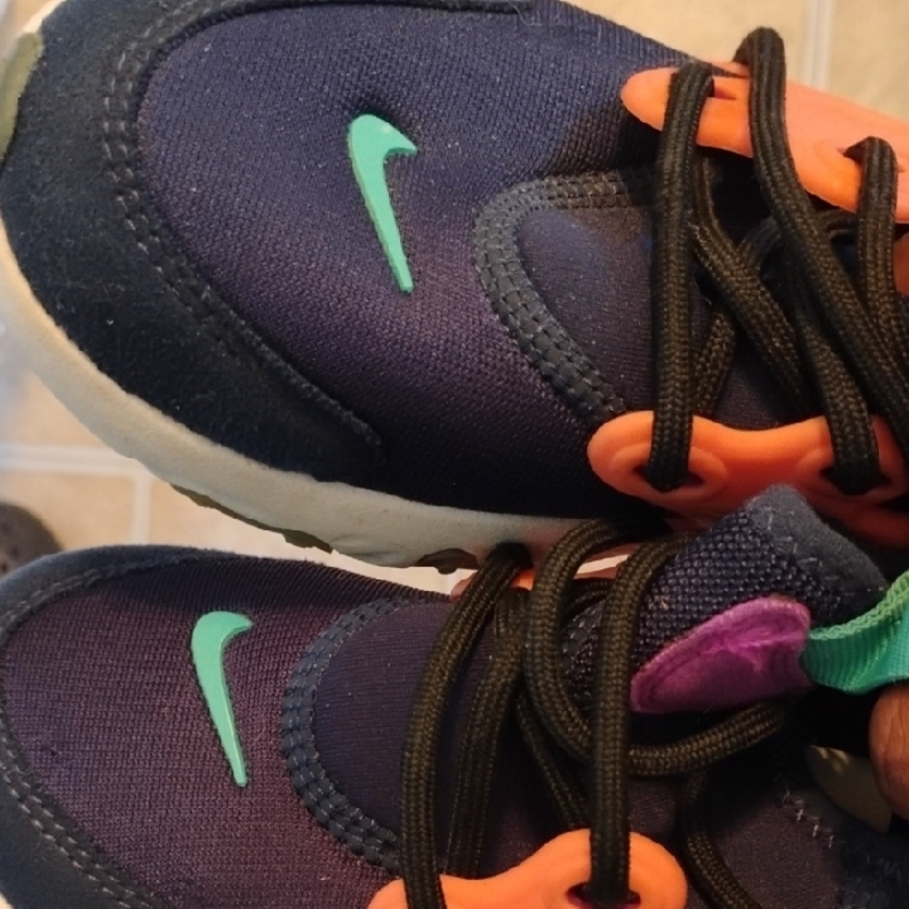 Nike Kids Sneakers - Orange, Purple, Black - Picture 5 of 5